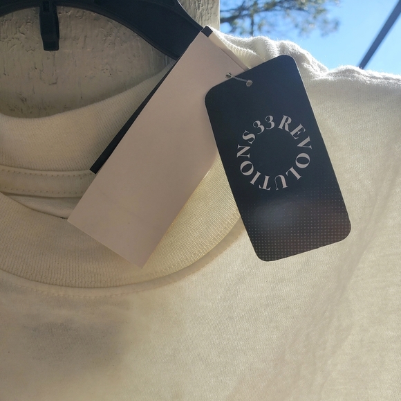 New With Tags Size Large With Flowers Revolutions 33 Crew Neck Tank - Picture 5 of 10